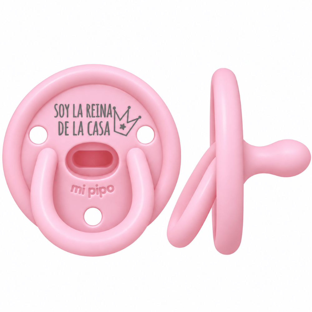 Chupete Gummy Mi Pipo rosa de silicona con tetina fisiológica y mensaje Soy la reina de la casa.