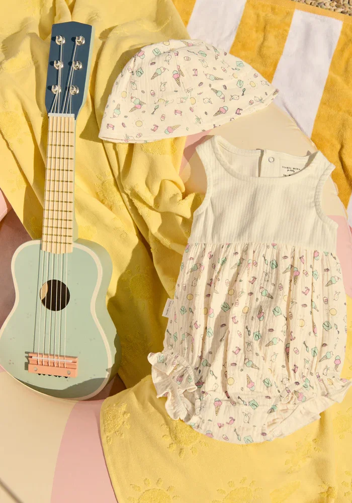 Conjunto ranita bebé sin mangas y gorrito estampado veraniego